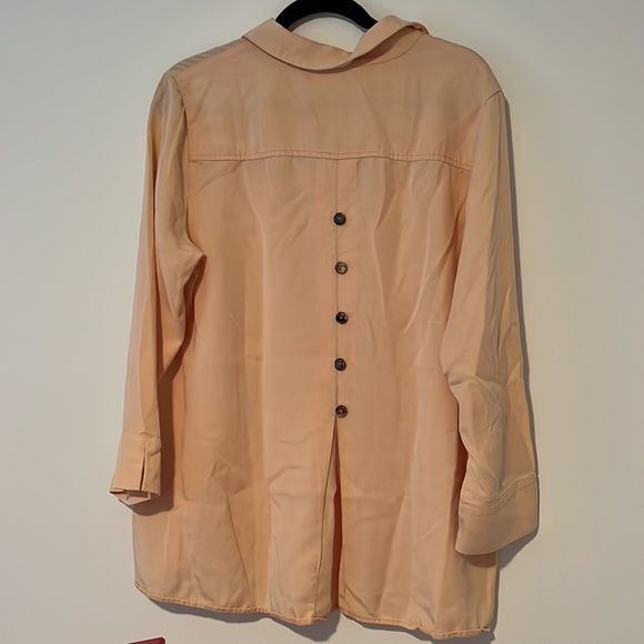 Soft Surroundings hutton popover top size large - Picture 4 of 6